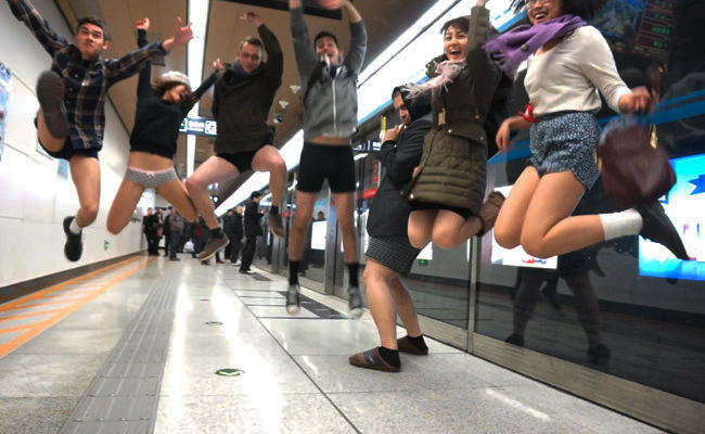 No Pants on Beijing Subway